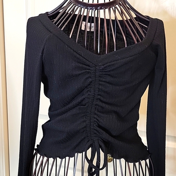 Anthropologie Tops - Anthro Le Lis Black Crop Top Size XS